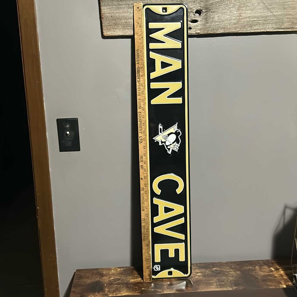 NHL Official Pittsburgh Penguins man cave metal sign